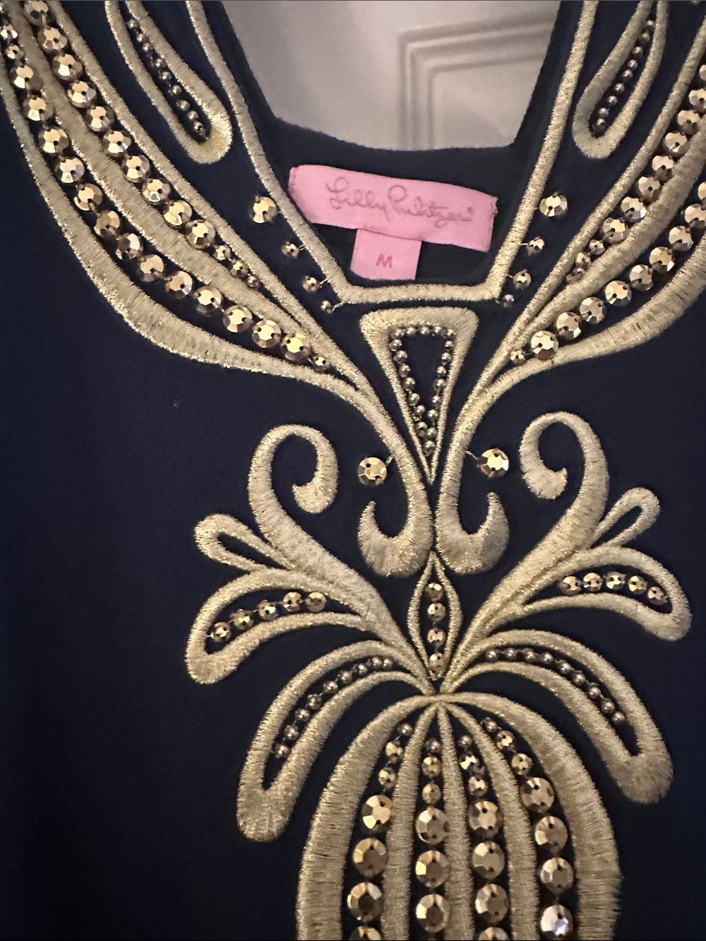 Lilly Pulitzer Navy and gold jeweled tunic top. Medium, EUC. Has pockets - Picture 4 of 6